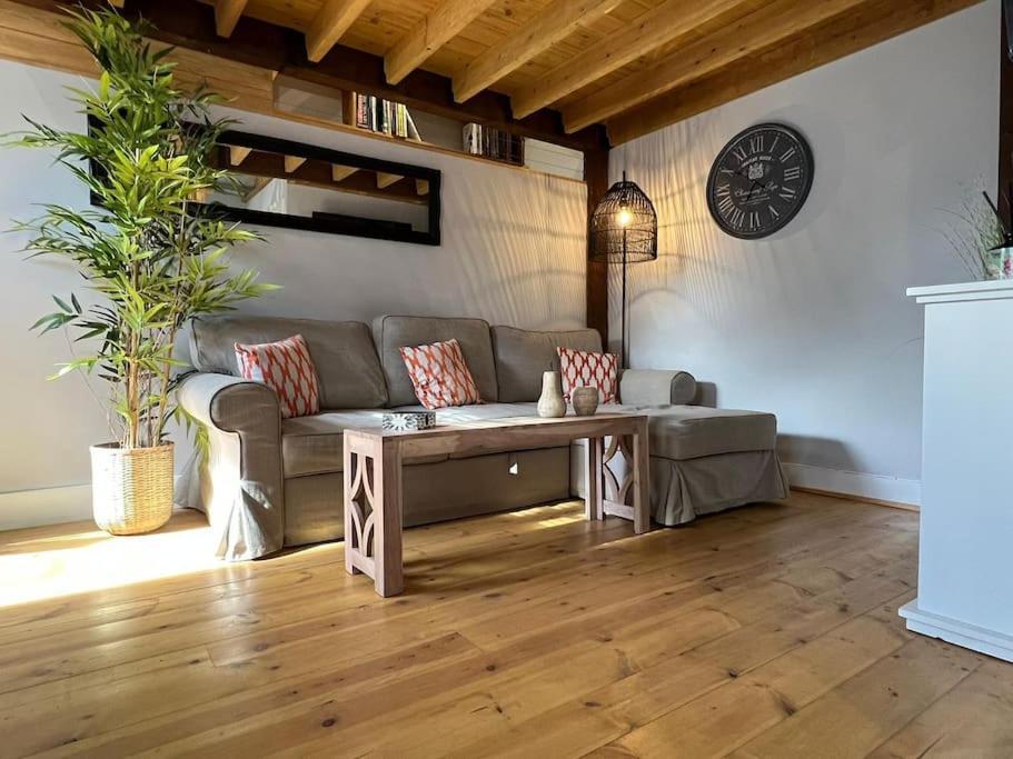 The Shack - Thatched Self Contained Annex Collingbourne Ducis Esterno foto