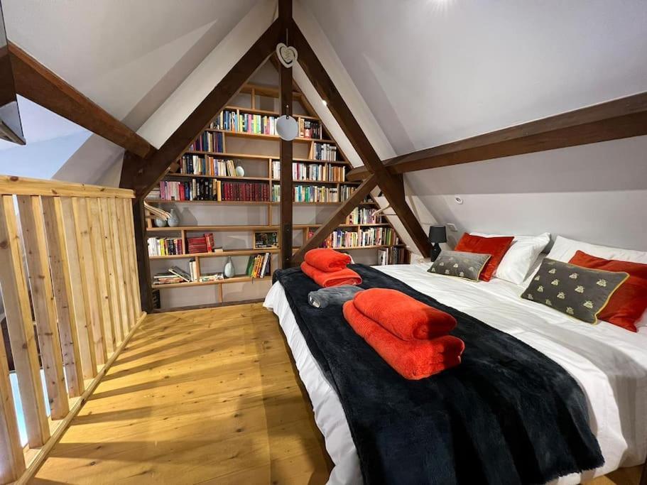 The Shack - Thatched Self Contained Annex Collingbourne Ducis Esterno foto