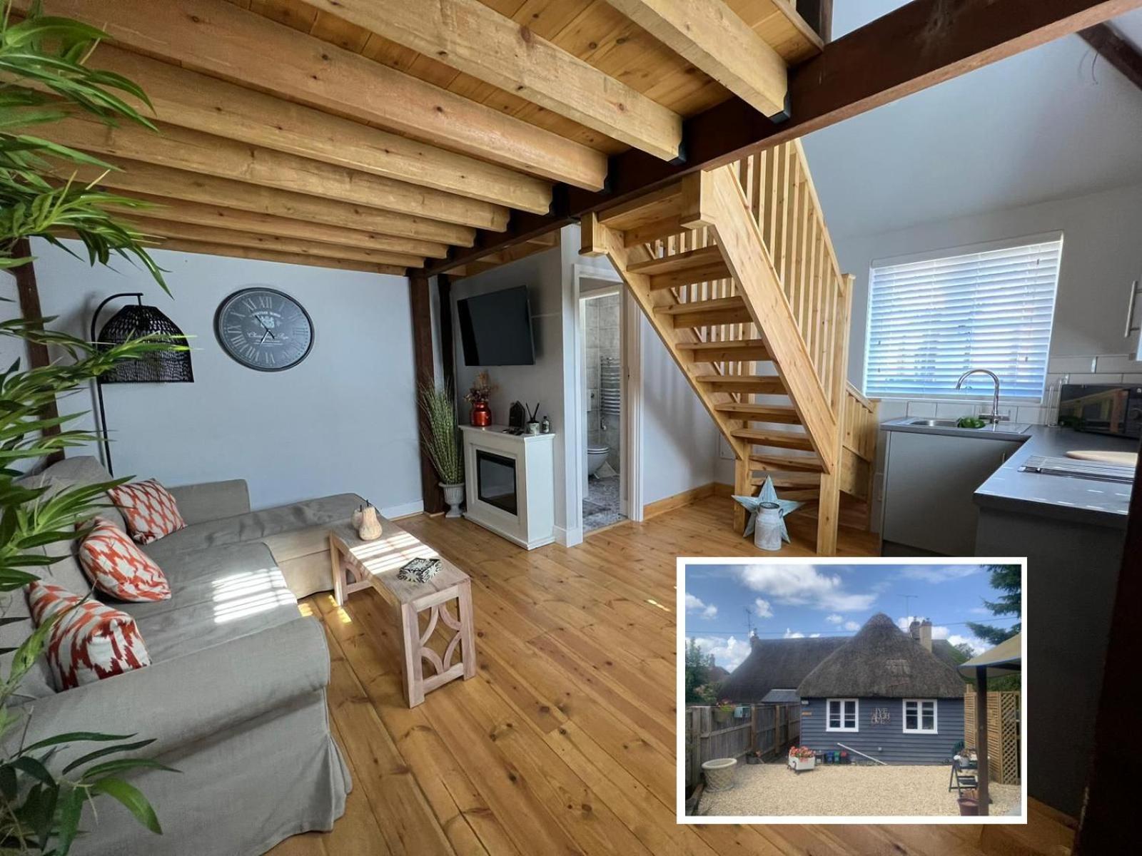 The Shack - Thatched Self Contained Annex Collingbourne Ducis Esterno foto